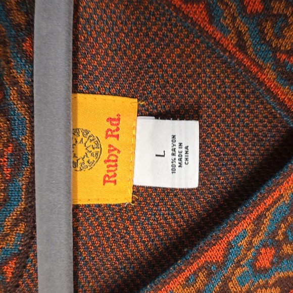 V neck sweater - Picture 2 of 5